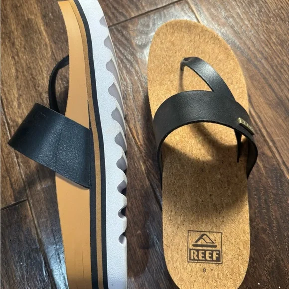 REEF WOMENS CUSHION
SOL HI SANDALS, Size 8, NEVER WORN - Picture 5 of 9